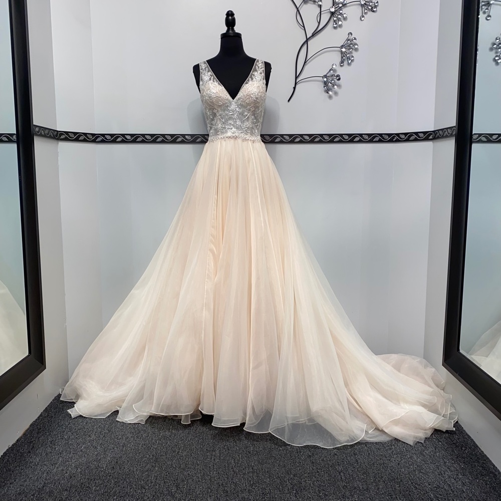 Vintage Ivory Bridal Ball Gown